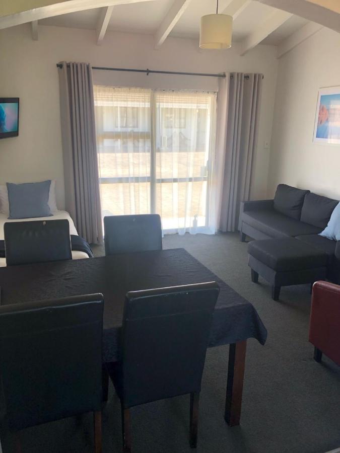 تا أواموتو Rosetown Motel المظهر الخارجي الصورة